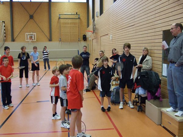 Martin, Abteilungsleiter Badminton beim SV Stöckheim, begrüßte die Teilnehmer Martin, Abteilungsleiter Badminton beim SV Stöckheim, begrüßte die Teilnehmer