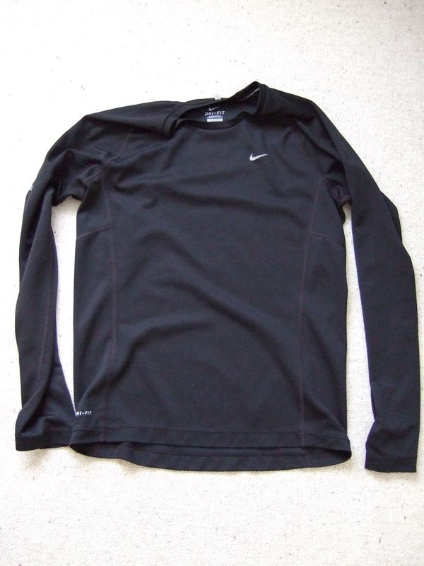 langärmliges Hemd von Nike langärmliges Hemd von Nike