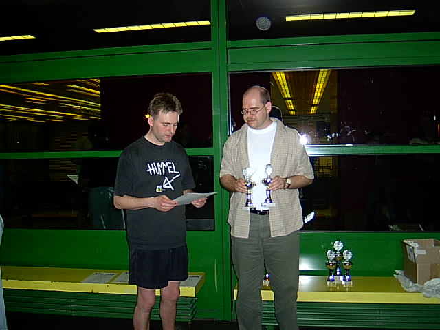 Unser Sportwart Stephan und Andreas (Kassenwart) bei der Siegerehrung Unser Sportwart Stephan und Andreas (Kassenwart) bei der Siegerehrung