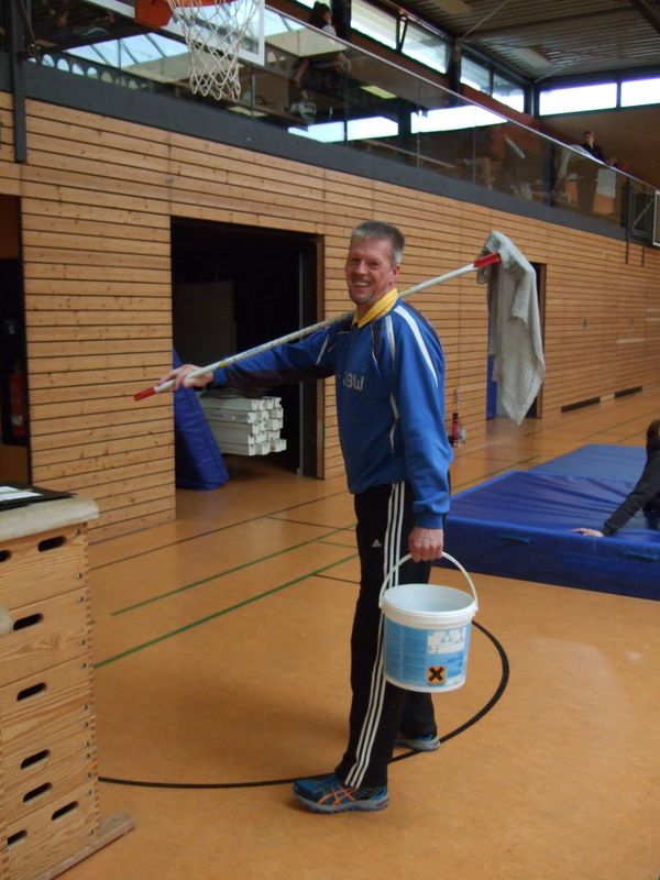 Unser Reinigungstrupp Bernd Tiefenberg Unser Reinigungstrupp Bernd Tiefenberg